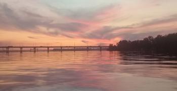 Днепр вечерний. Украина