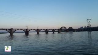 Вид на мост Днепр. Украина